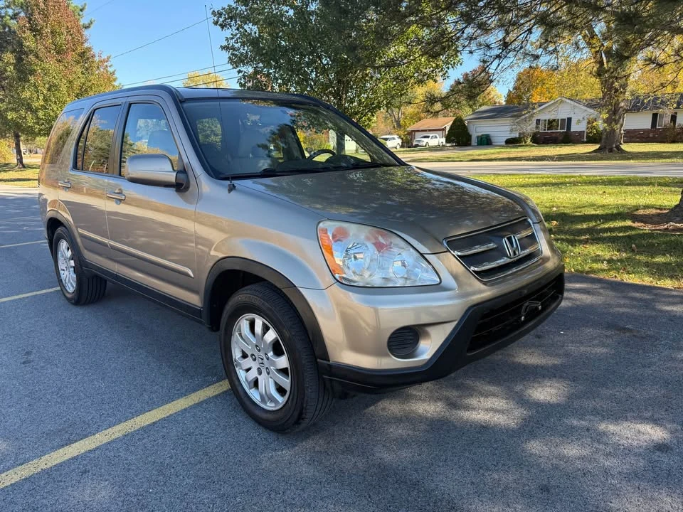 2005 Honda CR-V 2nd Gen - Image 8 of 19