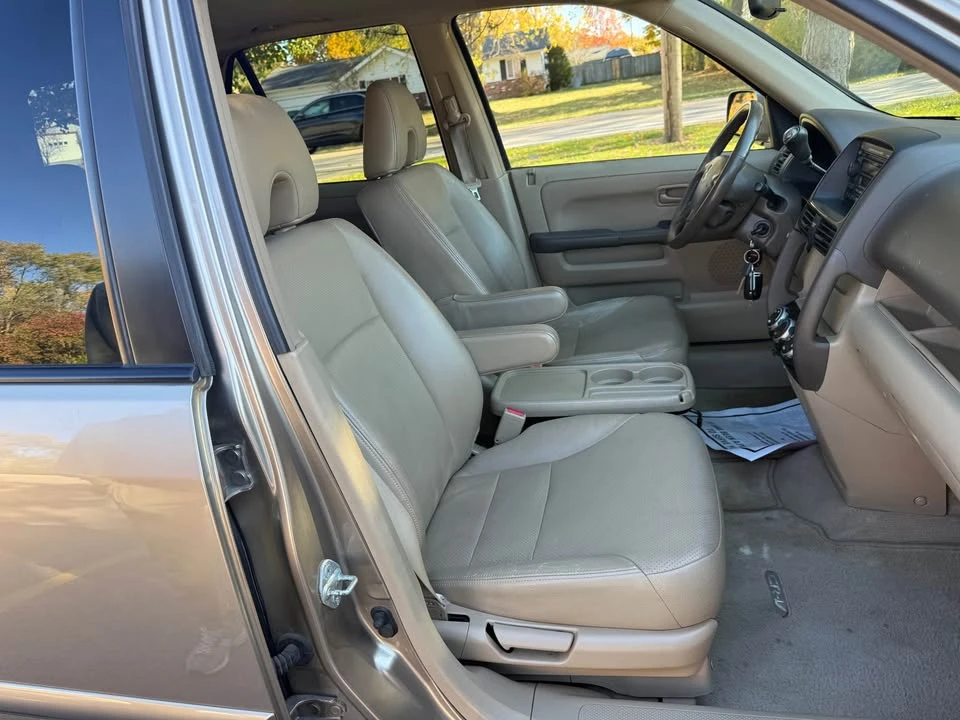 2005 Honda CR-V 2nd Gen - Image 10 of 19