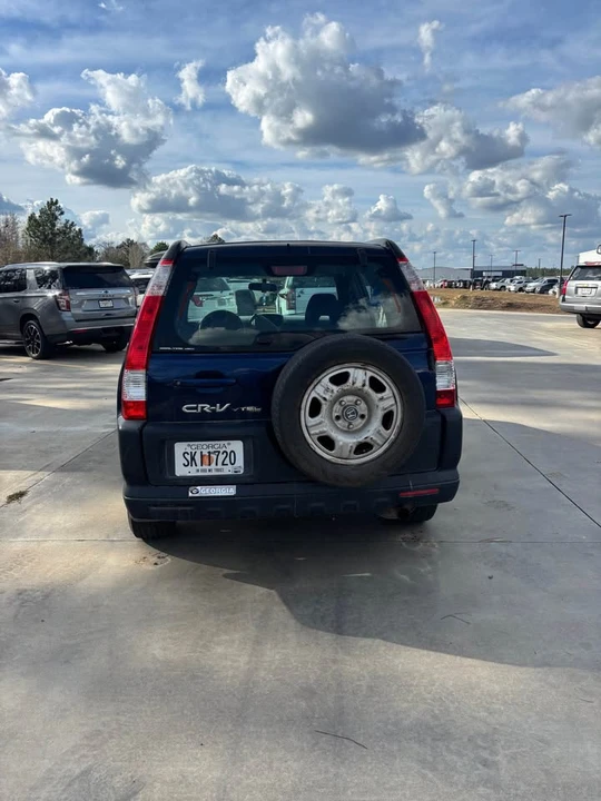 2005 Honda CR-V 2nd Gen - Image 3 of 8