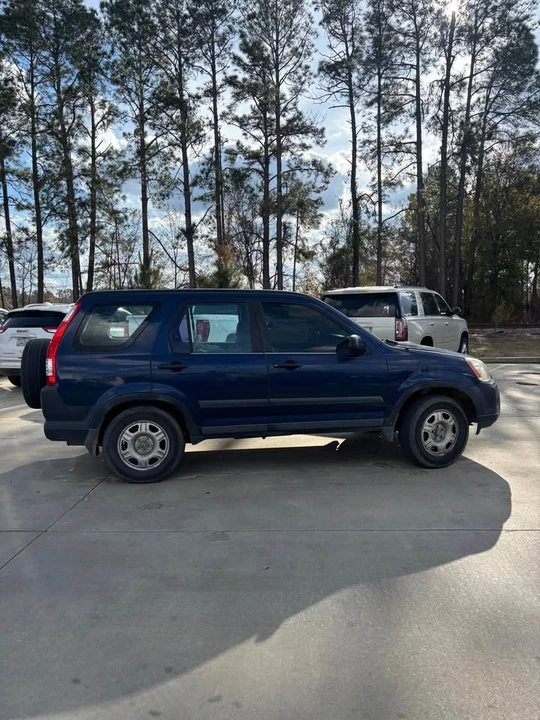 2005 Honda CR-V 2nd Gen - Image 2 of 8