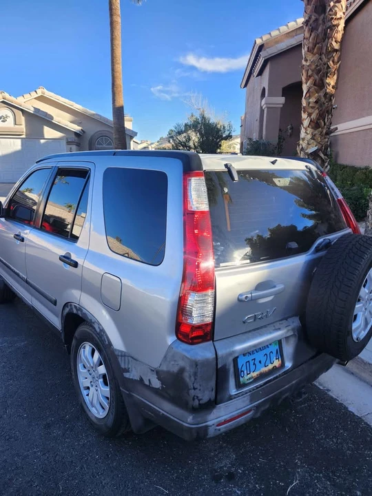 2005 Honda CR-V 2nd Gen - Image 2 of 3