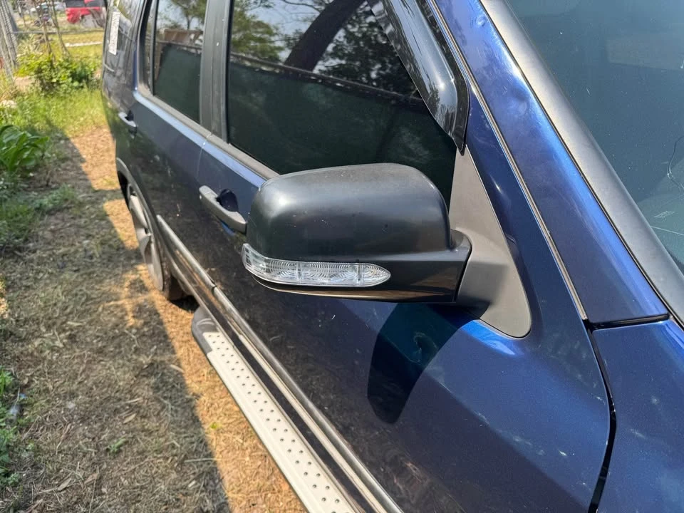 2005 Honda CR-V 2nd Gen - Image 5 of 14