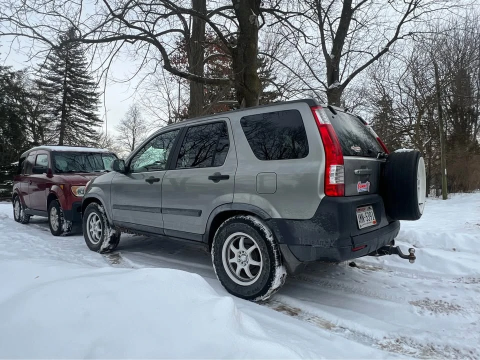 2005 Honda CR-V 2nd Gen - Image 3 of 6
