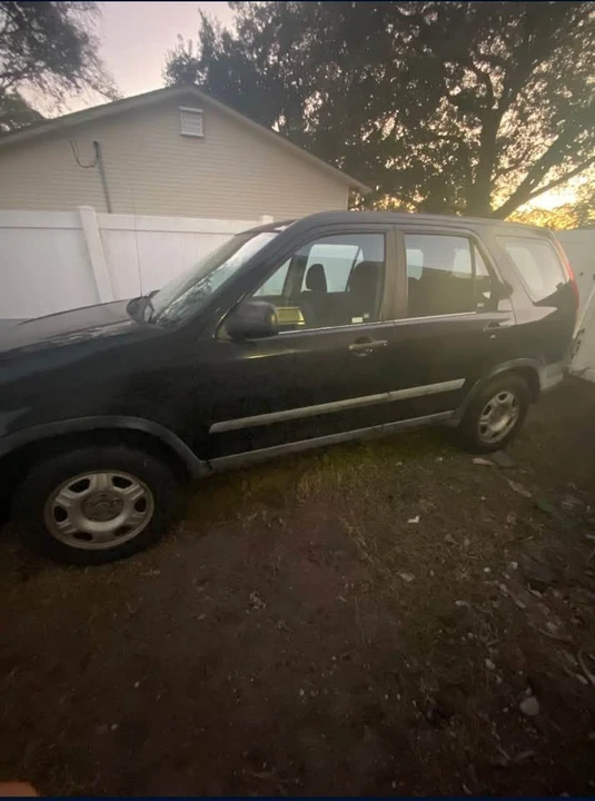2005 Honda CR-V 2nd Gen - Image 2 of 5