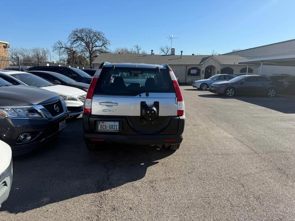 2005 Honda CR-V 2nd Gen - Image 4 of 9