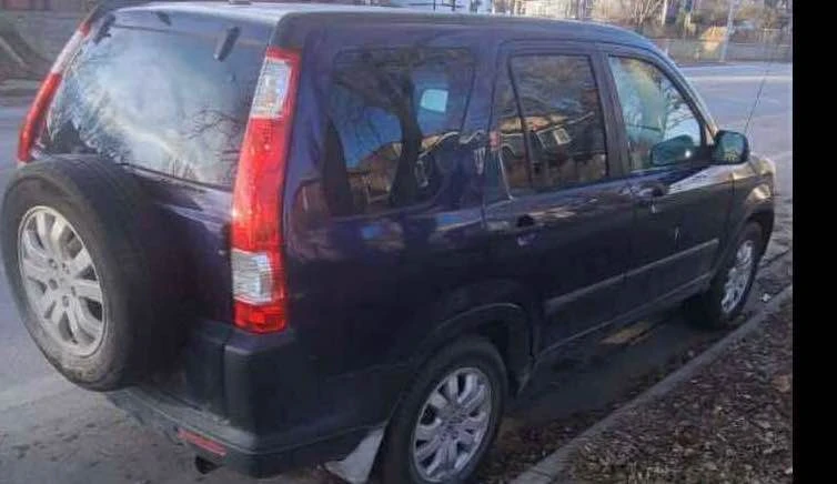 2005 Honda CR-V 2nd Gen - Image 2 of 3