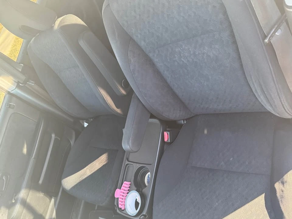2005 Honda CR-V 2nd Gen - Image 6 of 9