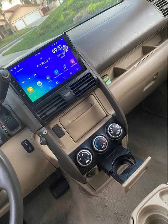 2005 Honda CR-V 2nd Gen - Image 3 of 11