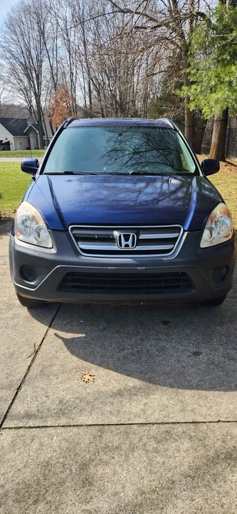 2005 Honda CR-V 2nd Gen - Image 4 of 9