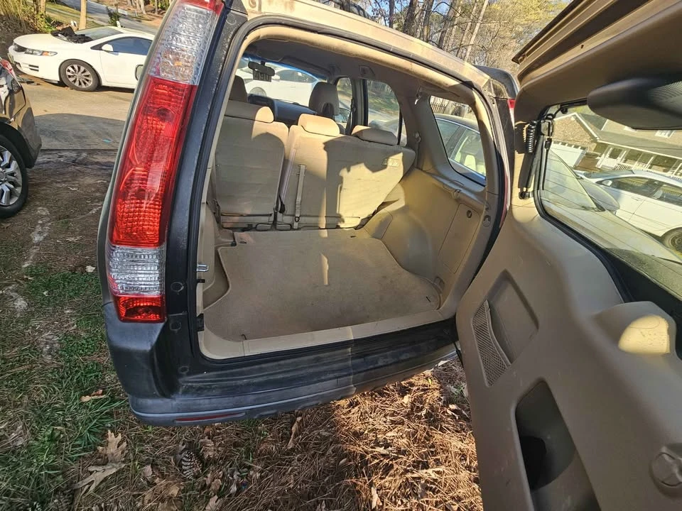 2005 Honda CR-V 2nd Gen - Image 4 of 10