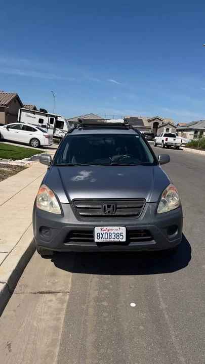 2005 Honda CR-V 2nd Gen - Image 2 of 6