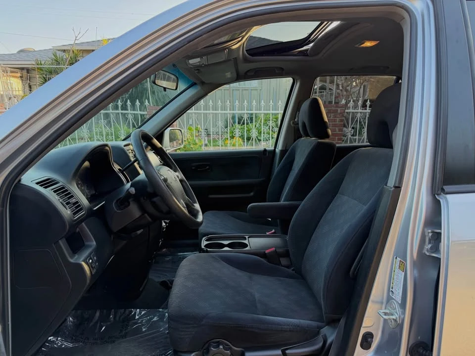 2005 Honda CR-V 2nd Gen - Image 12 of 14