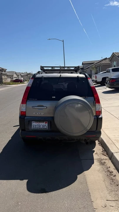 2005 Honda CR-V 2nd Gen - Image 4 of 6