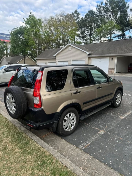 2005 Honda CR-V 2nd Gen - Image 5 of 13