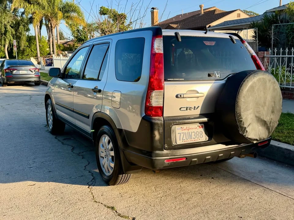 2005 Honda CR-V 2nd Gen - Image 4 of 14