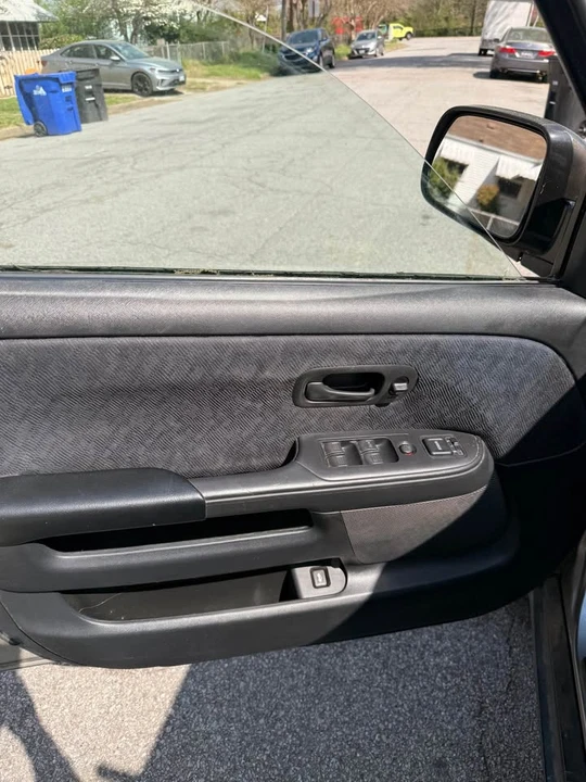 2005 Honda CR-V 2nd Gen - Image 7 of 9