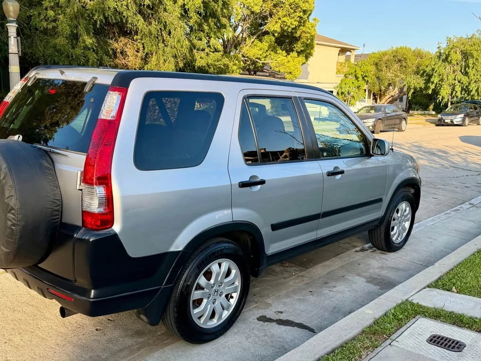 2005 Honda CR-V 2nd Gen - Image 8 of 14
