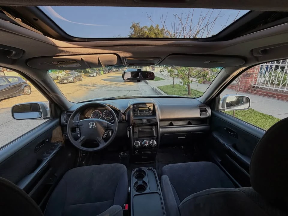 2005 Honda CR-V 2nd Gen - Image 11 of 14