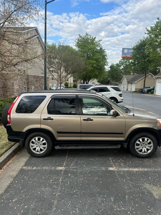 2005 Honda CR-V 2nd Gen - Image 6 of 13