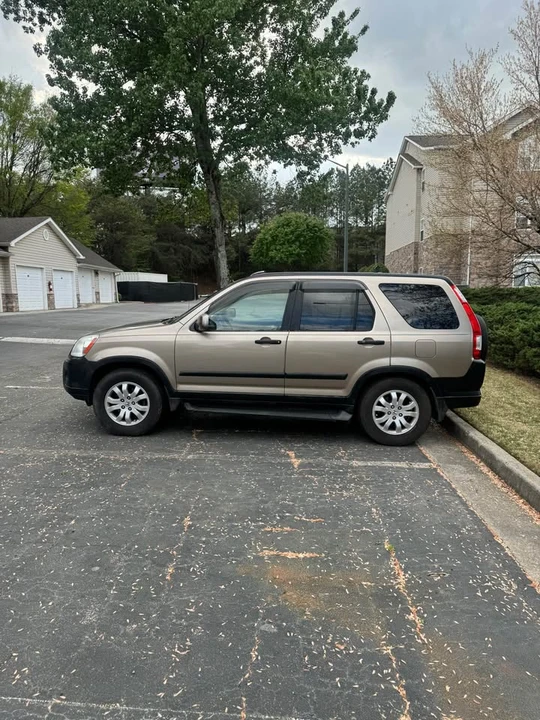 2005 Honda CR-V 2nd Gen - Image 3 of 13