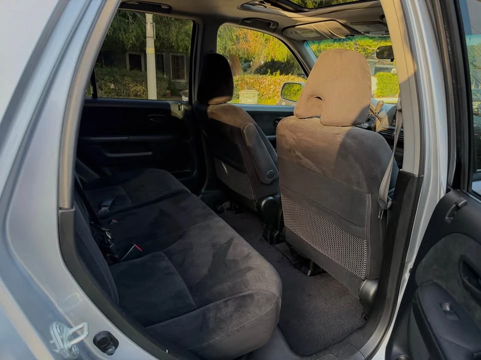 2005 Honda CR-V 2nd Gen - Image 10 of 14