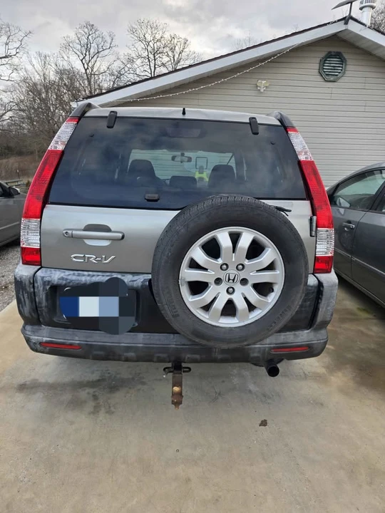 2005 Honda CR-V 2nd Gen - Image 7 of 13