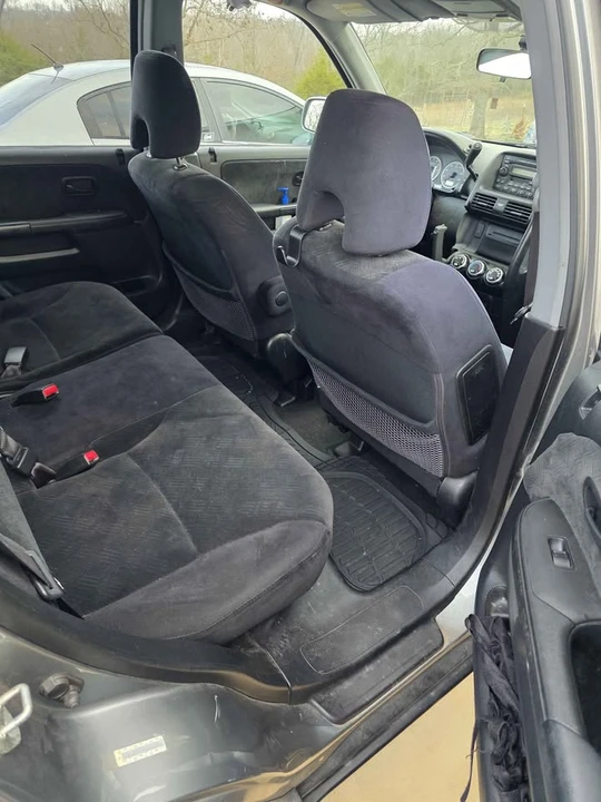 2005 Honda CR-V 2nd Gen - Image 11 of 13