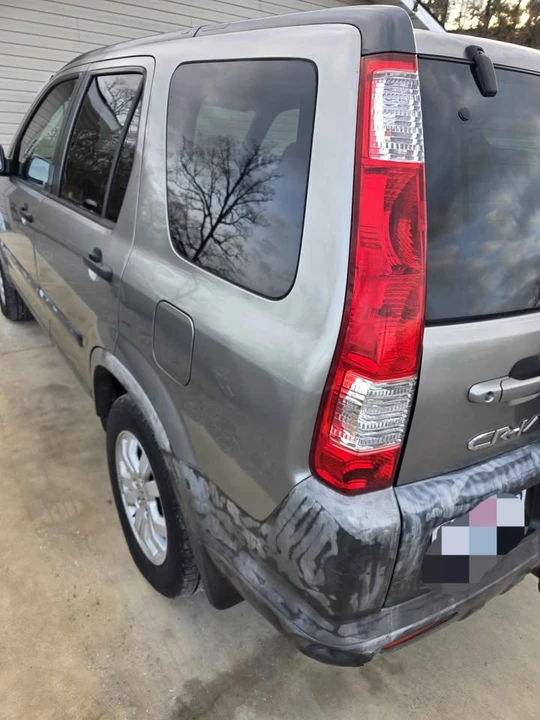 2005 Honda CR-V 2nd Gen - Image 5 of 13