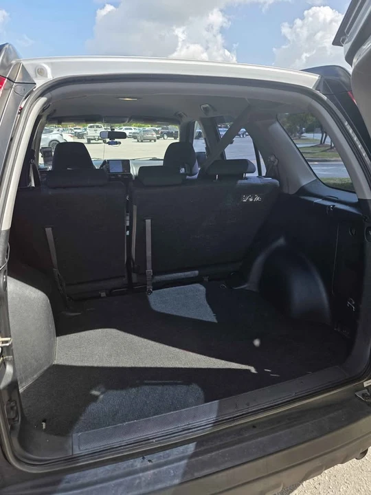2005 Honda CR-V 2nd Gen - Image 8 of 8