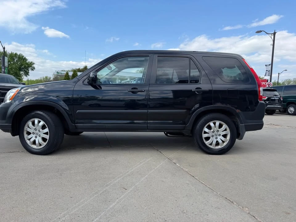2005 Honda CR-V 2nd Gen - Image 3 of 12