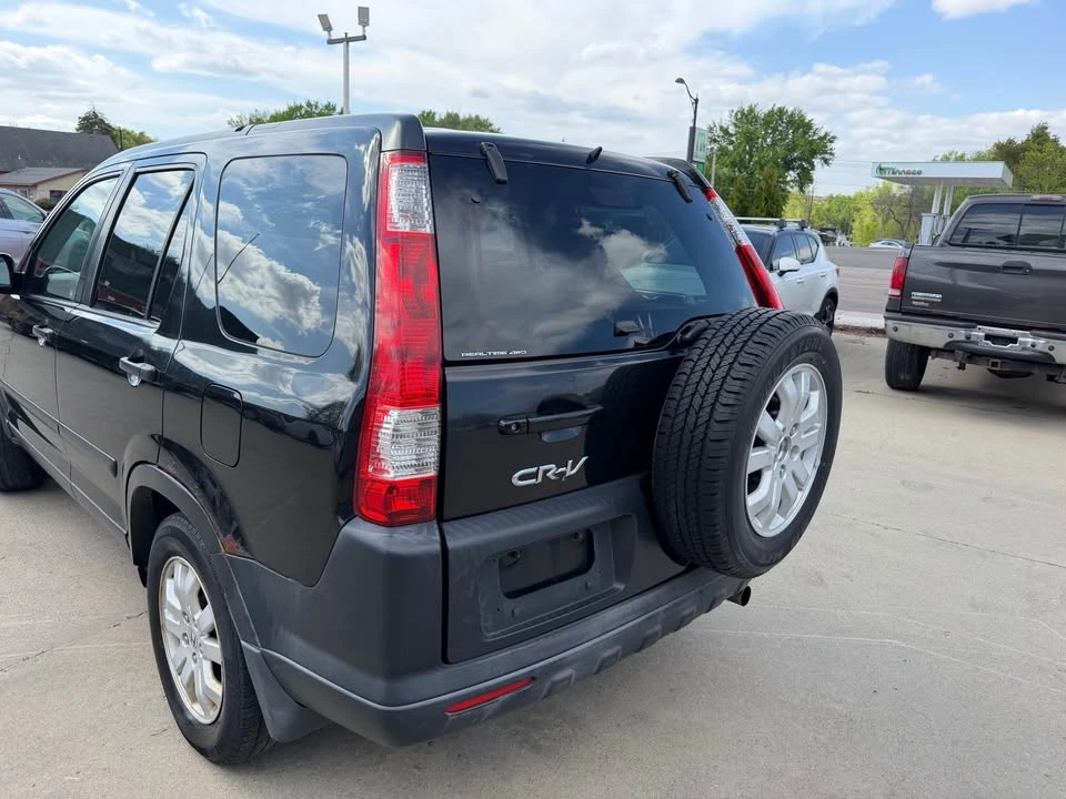 2005 Honda CR-V 2nd Gen - Image 6 of 12