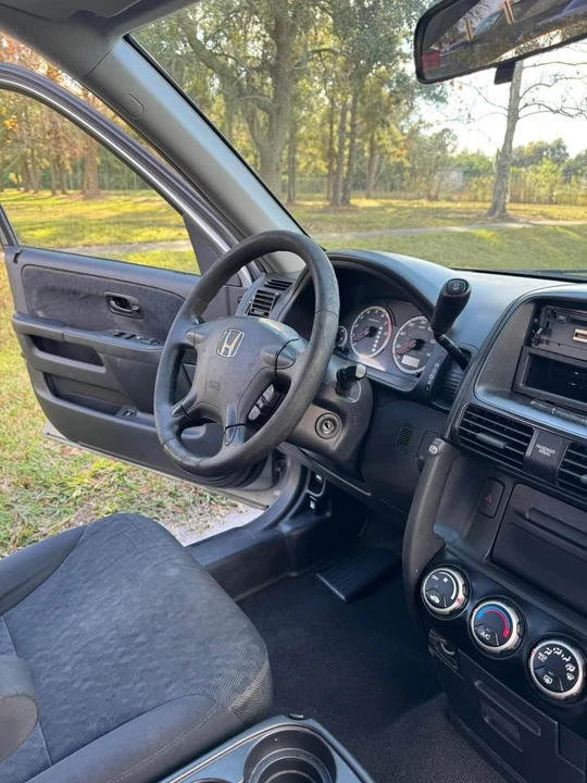 2005 Honda CR-V 2nd Gen - Image 12 of 16