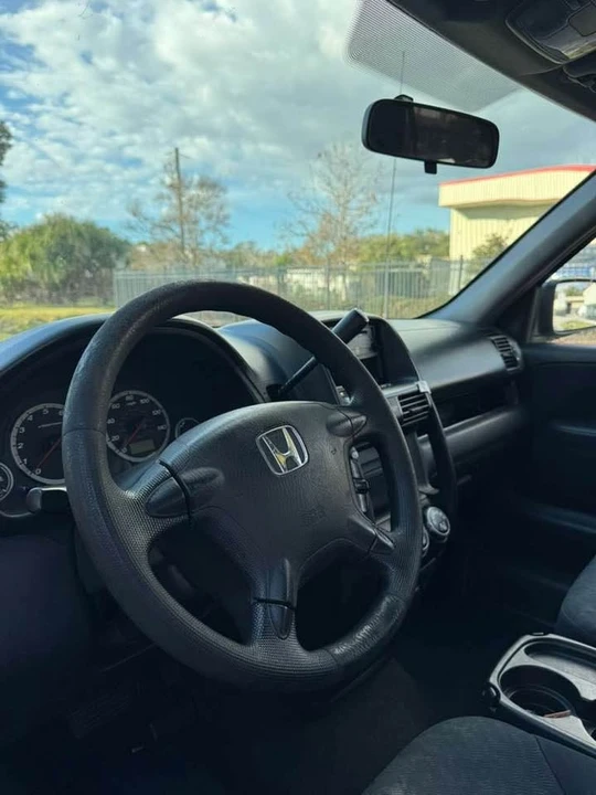 2005 Honda CR-V 2nd Gen - Image 9 of 16