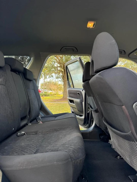2005 Honda CR-V 2nd Gen - Image 13 of 16