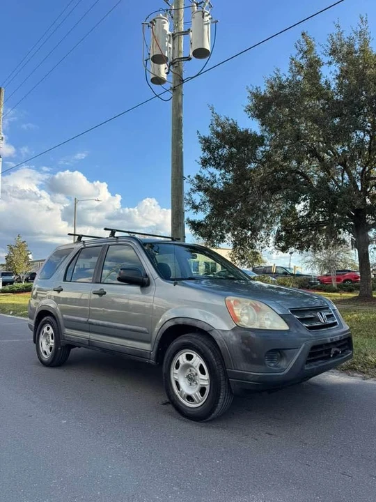 2005 Honda CR-V 2nd Gen - Image 3 of 16
