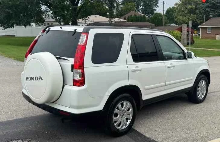 2005 Honda CR-V 2nd Gen - Image 4 of 14