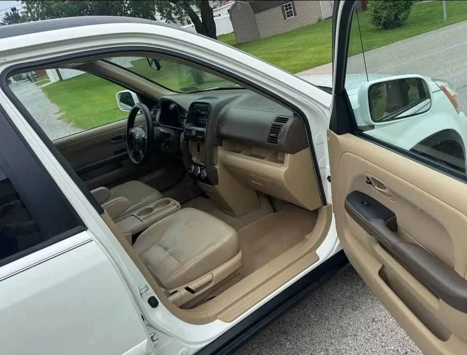 2005 Honda CR-V 2nd Gen - Image 12 of 14