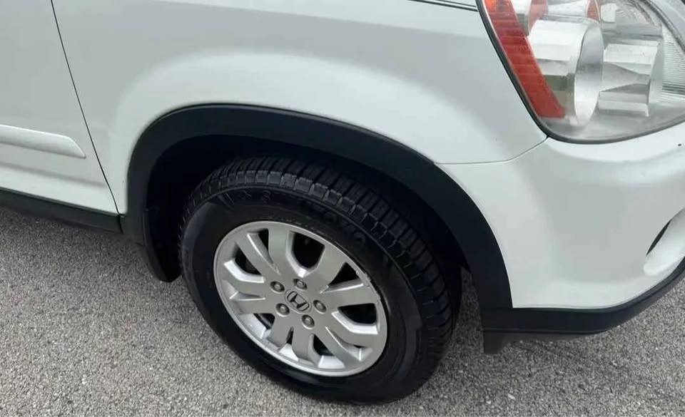 2005 Honda CR-V 2nd Gen - Image 8 of 14