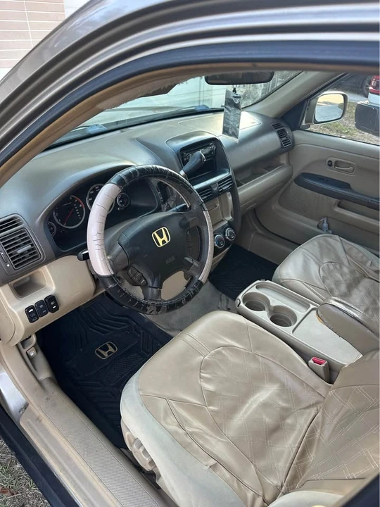 2005 Honda CR-V 2nd Gen - Image 4 of 6