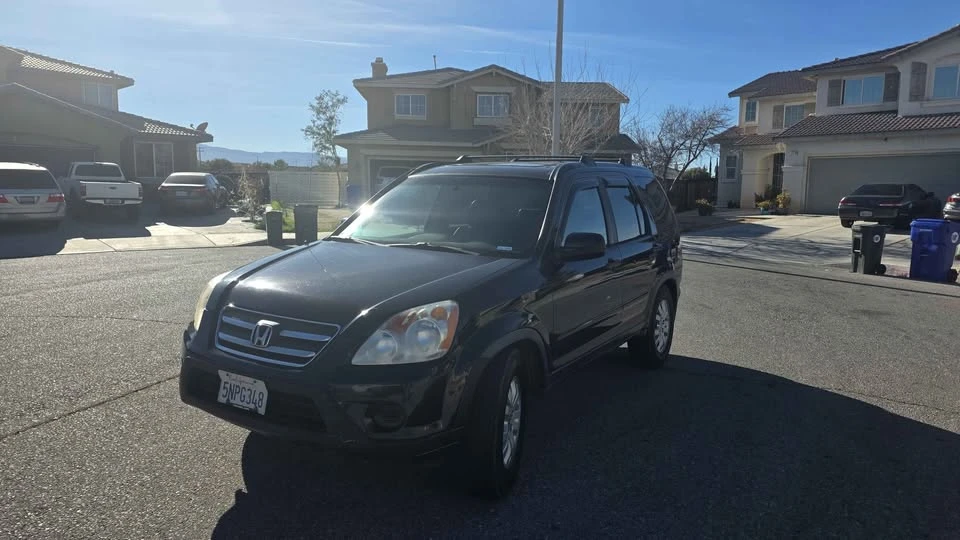2005 Honda CR-V 2nd Gen - Image 6 of 11