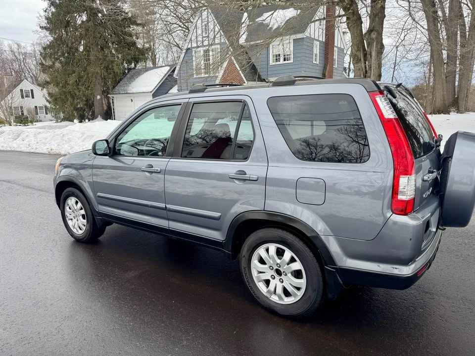 2005 Honda CR-V 2nd Gen - Image 7 of 9