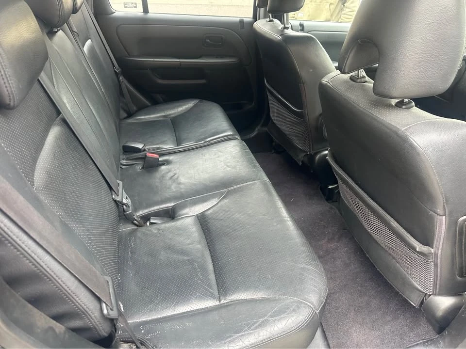2005 Honda CR-V 2nd Gen - Image 10 of 10