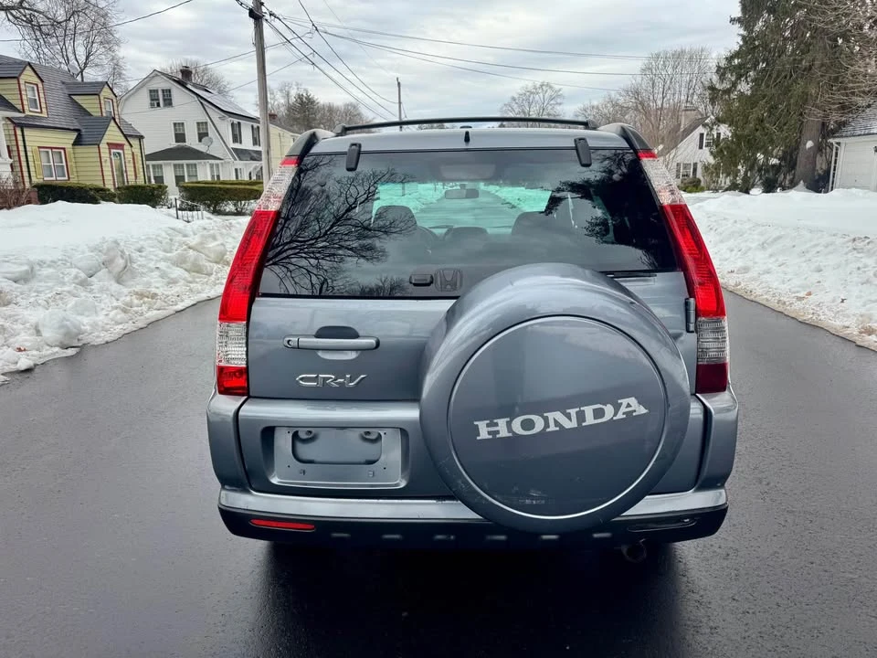 2005 Honda CR-V 2nd Gen - Image 6 of 9