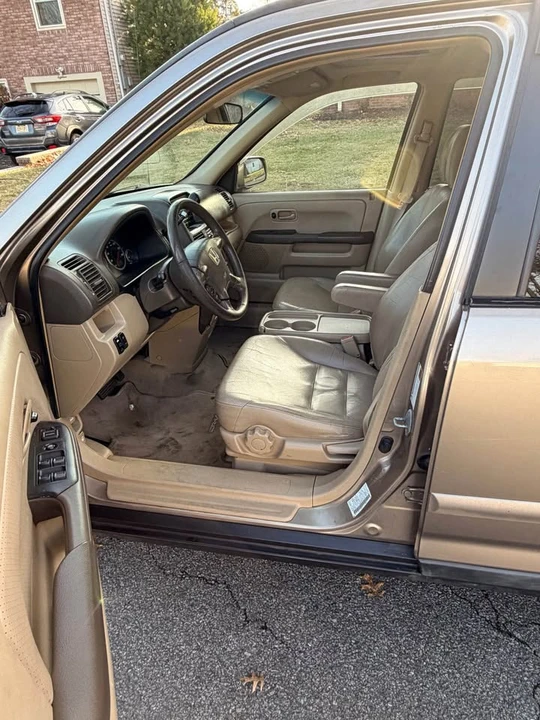 2005 Honda CR-V 2nd Gen - Image 9 of 18