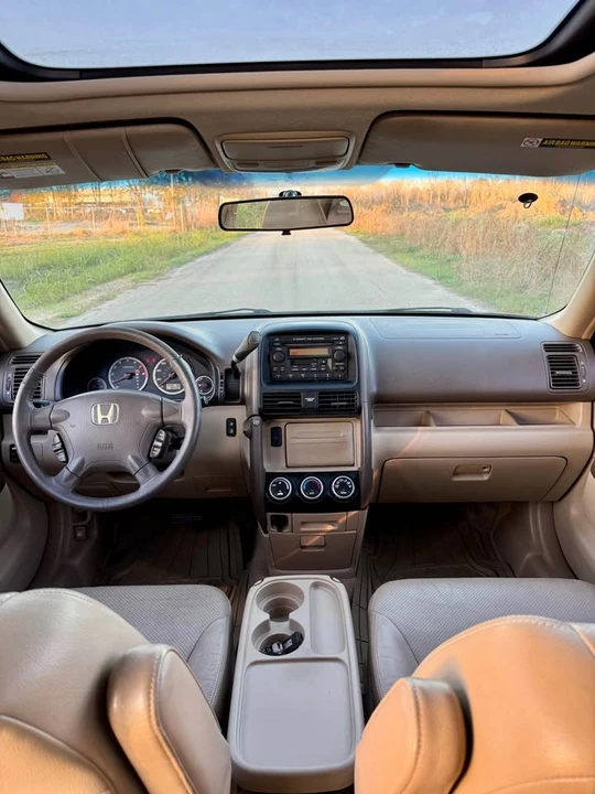 2005 Honda CR-V 2nd Gen - Image 13 of 18