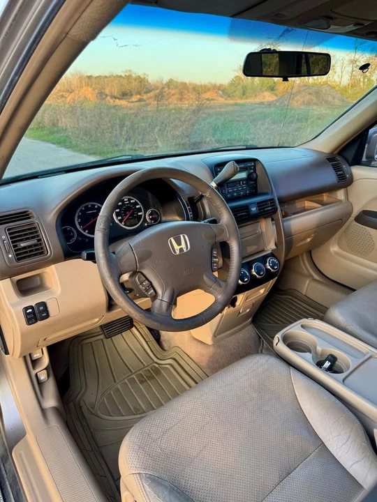 2005 Honda CR-V 2nd Gen - Image 5 of 18