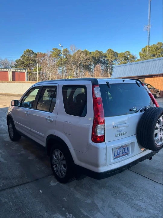 2005 Honda CR-V 2nd Gen - Image 16 of 20