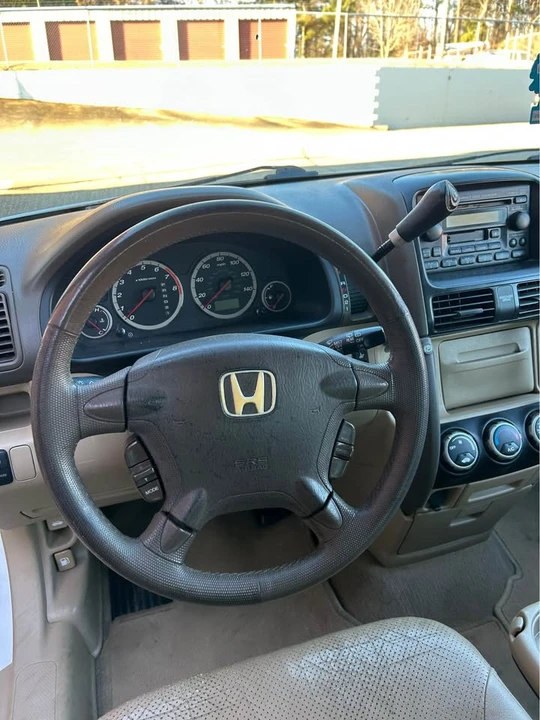 2005 Honda CR-V 2nd Gen - Image 10 of 20