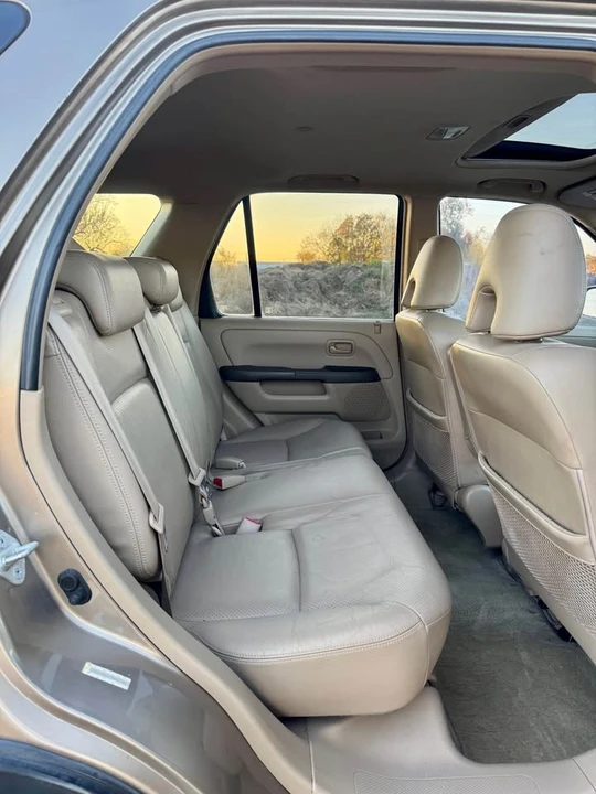 2005 Honda CR-V 2nd Gen - Image 11 of 18