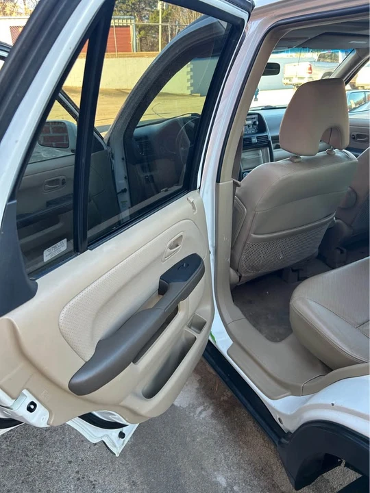 2005 Honda CR-V 2nd Gen - Image 11 of 20